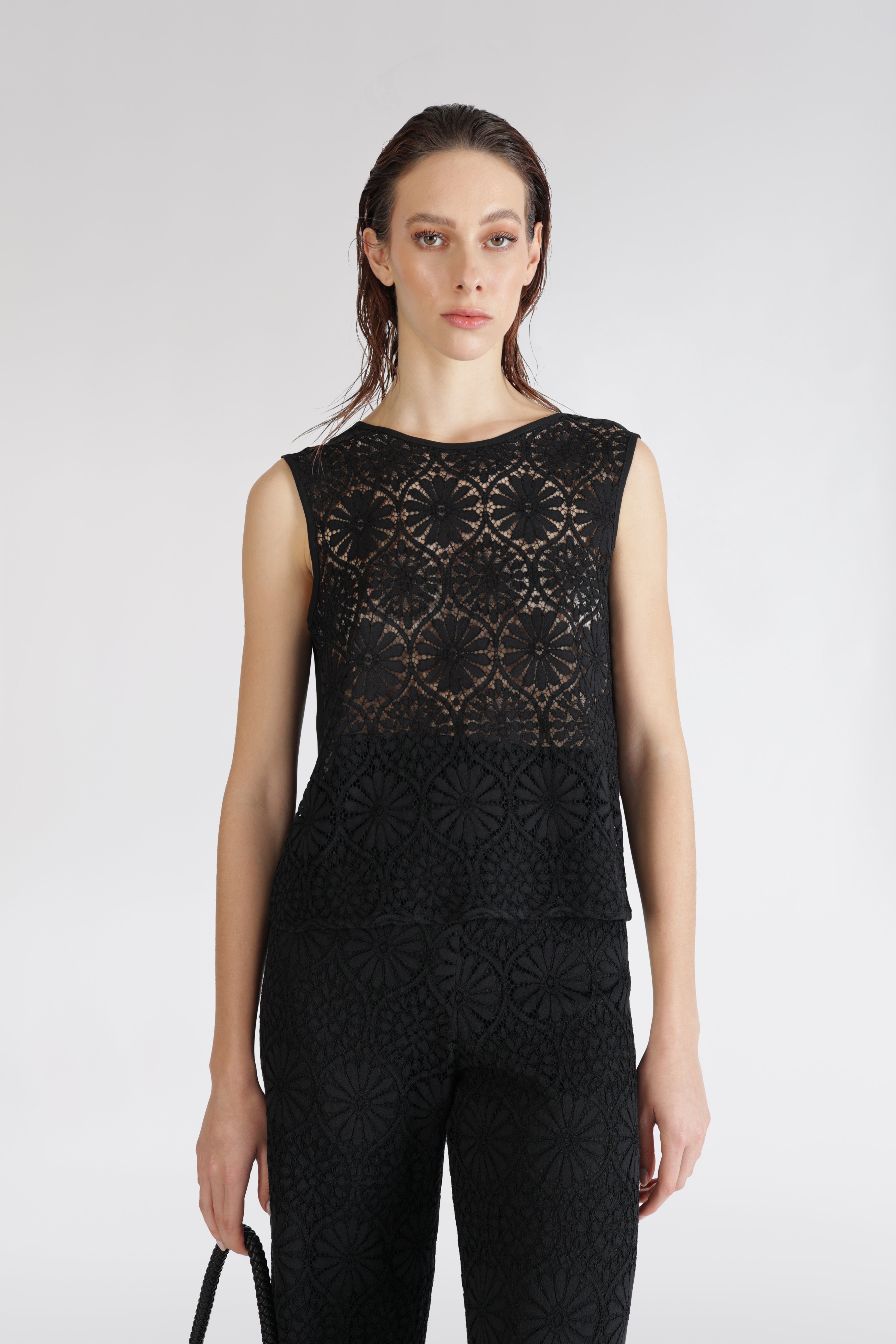 Eleonora Stasi top macrame